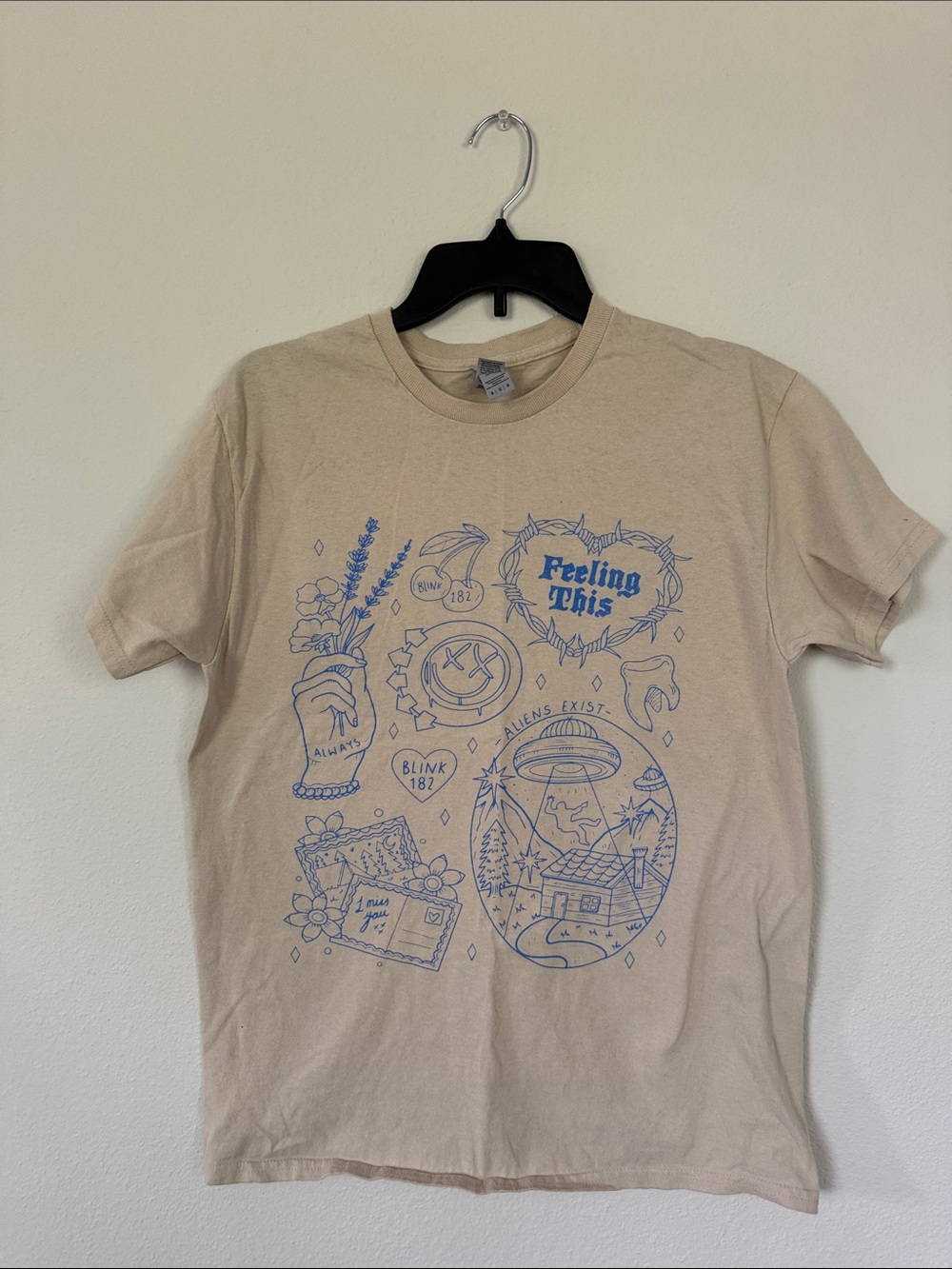 Blink 182 t shirt "Feeling This" Beige Graphic T-Shirt